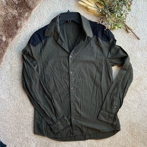 H&M Mens Long Sleeve Button Up Shirt w/ Suede Shoulder Detail